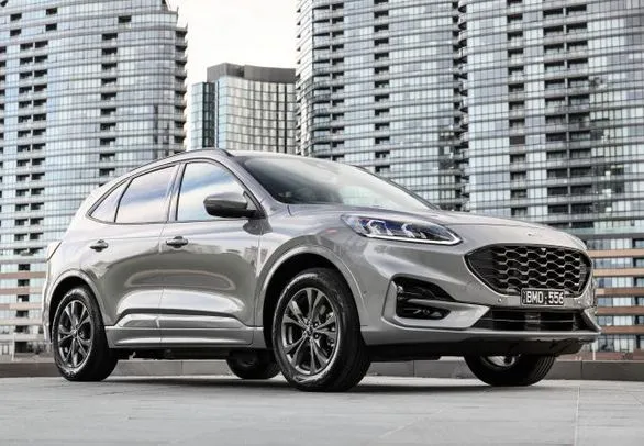2021 FORD ESCAPE HYBRID DIFETTI