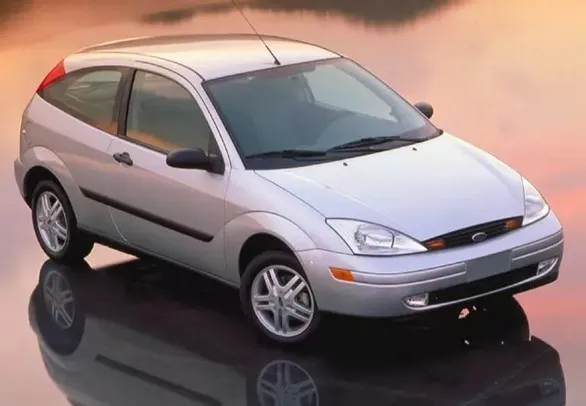 2001 FORD FOCUS DIFETTI