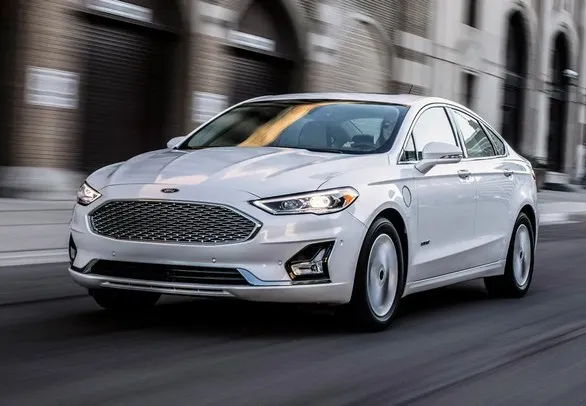 2020 FORD FUSION DIFETTI