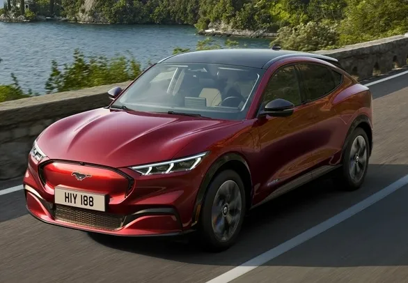 2022 FORD MUSTANG MACH-E DIFETTI