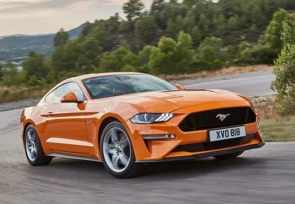 2022 FORD MUSTANG DIFETTI