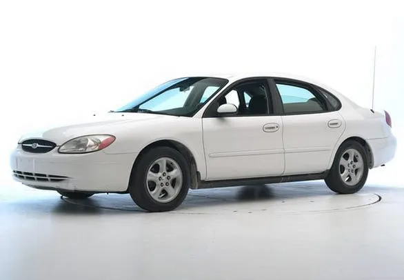 2002 FORD TAURUS DIFETTI
