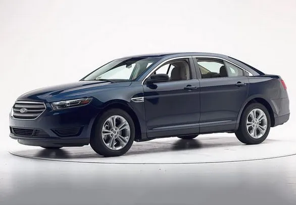 2016 FORD TAURUS DIFETTI